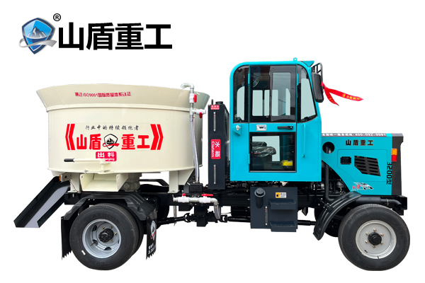 3200型四驅(qū)攪拌運(yùn)輸車
